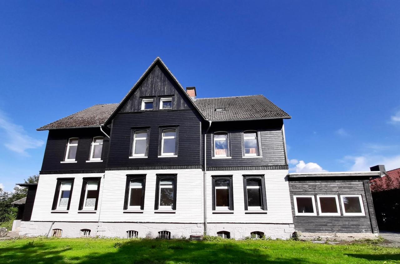 Geraeumige „zum Alten Forstamt“ Apartment *